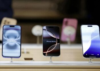 Apple and SpaceX link up to support Starlink satellite network on iPhones -  The Economic Times